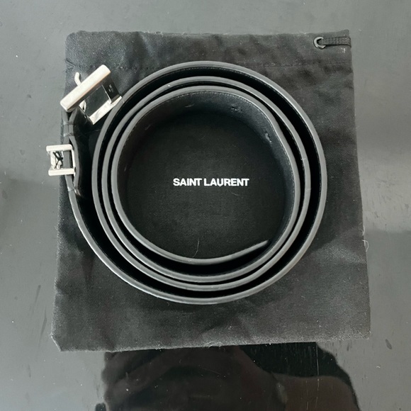 SAINT LAURENT Cassandre Belt In Smooth Leather - Picture 3 of 7